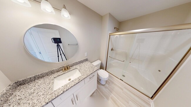 Building Photo - 513 St George St