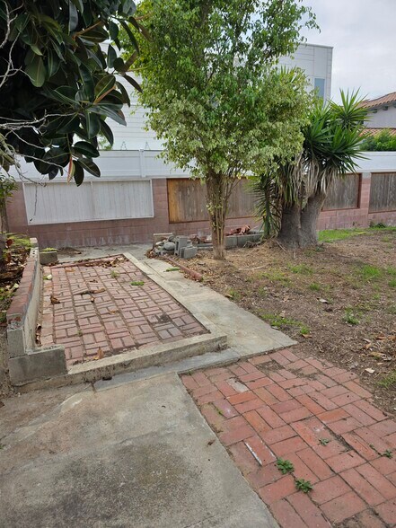 Building Photo - 2612 Huntington Ln