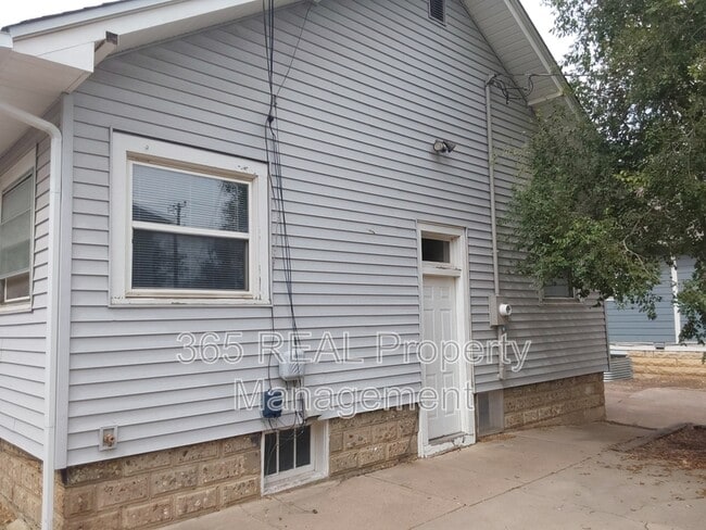 Building Photo - 1822 7th Ave