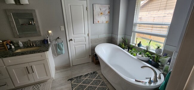 Building Photo - 5309 Oceanport Dr