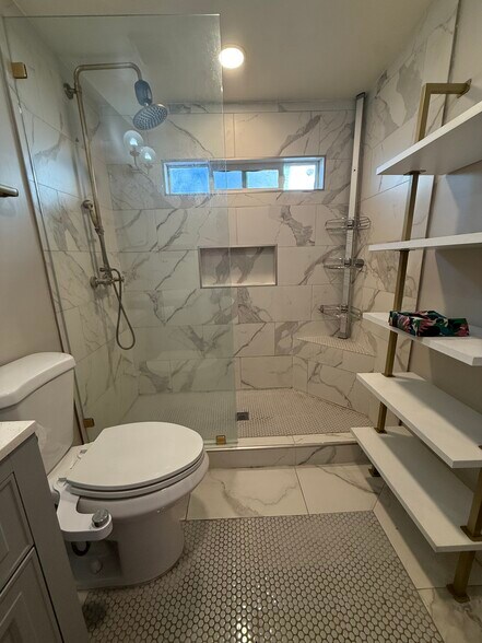 Building Photo - 2661 Newell St