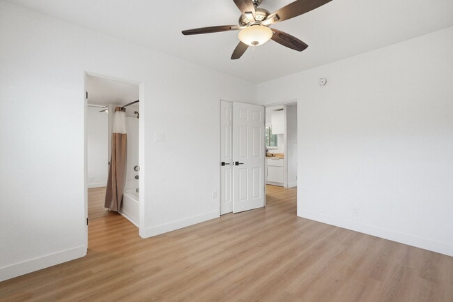 Building Photo - 433 N 14th St