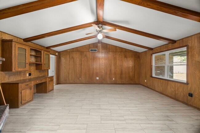 Building Photo - 1030 Lehman St