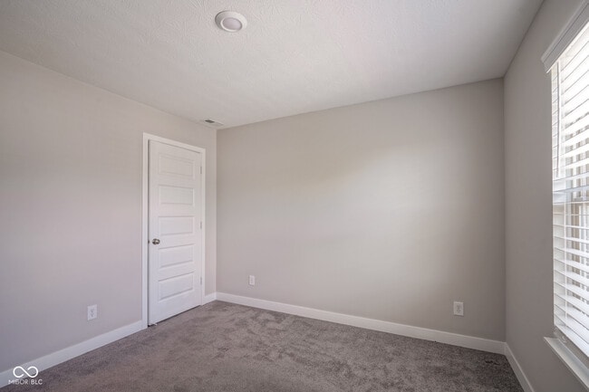 Building Photo - 8239 Bostic Dr
