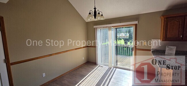 Building Photo - 4 Bedroom, 2.5 Bathroom home in Belton!