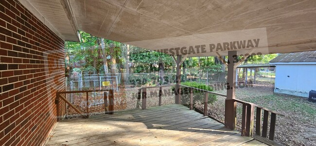 Building Photo - 306 Mustang Dr