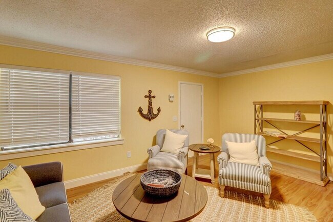 Primary Photo - 400 William Hilton Pkwy