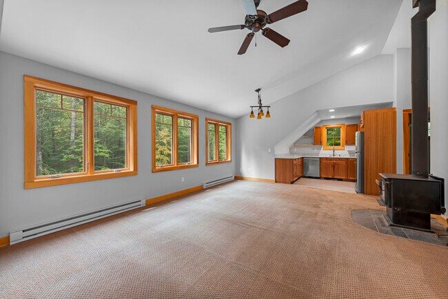 Building Photo - Squam House