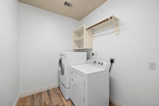 Building Photo - 28915 Crested Butte Dr
