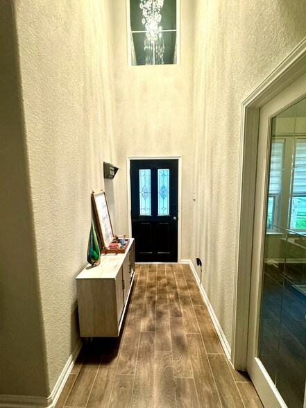 Building Photo - 2642 Sunlit Meadow Trl