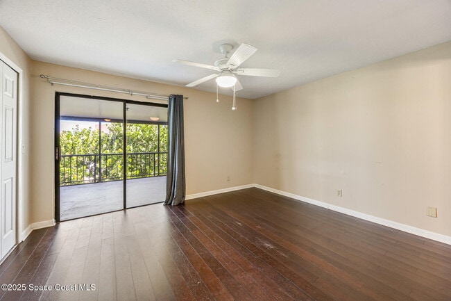 Building Photo - 194 Queens Ct