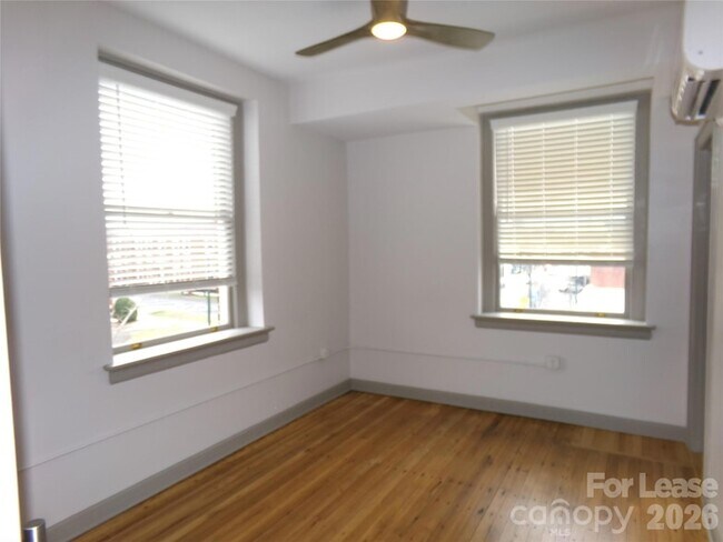 Building Photo - 197 N 2nd St