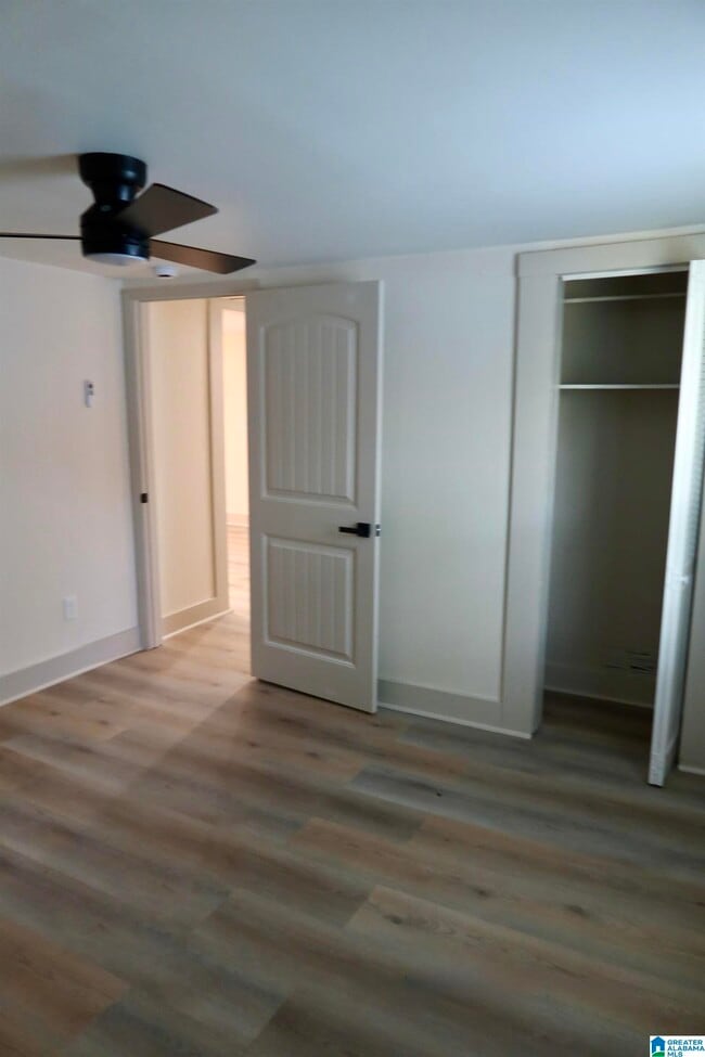 Building Photo - 320 Samford St