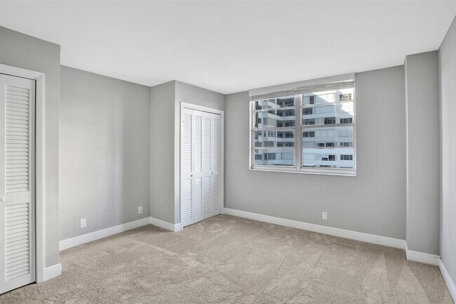 Building Photo - 1900 S Ocean Blvd