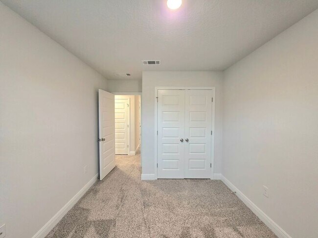 Building Photo - 4006 Pendragon Cir