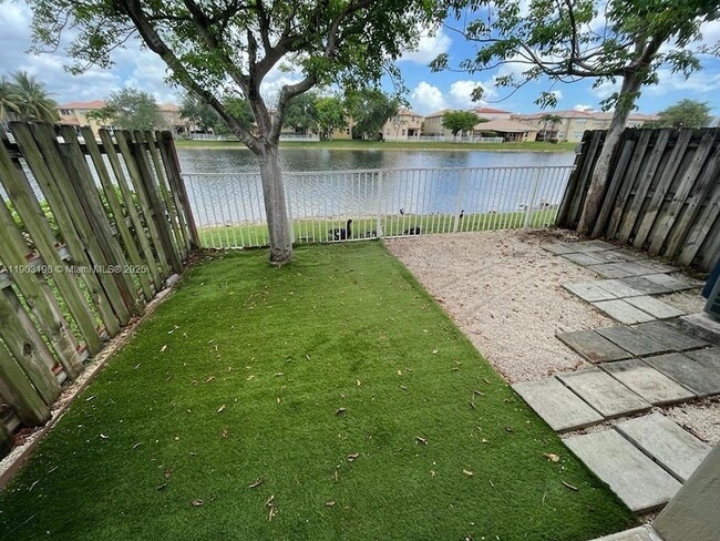 Building Photo - 10983 NW 79th St