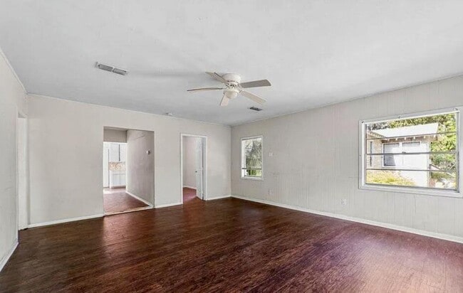 Building Photo - 3 bedroom in Jacksonville FL 32208