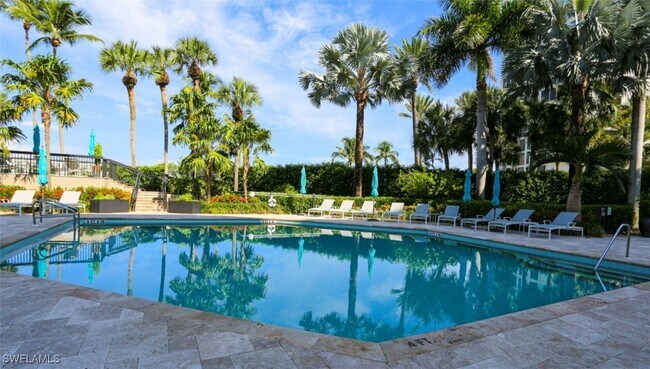 Primary Photo - 4551 Gulf Shore Blvd N