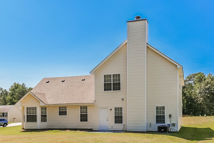 Building Photo - 922 Tara Bend