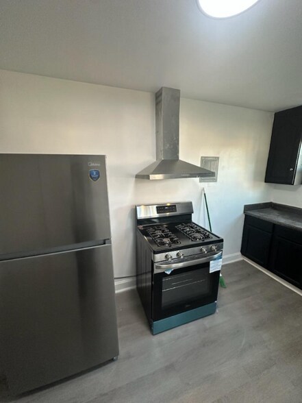 Building Photo - 1210 E Broad St