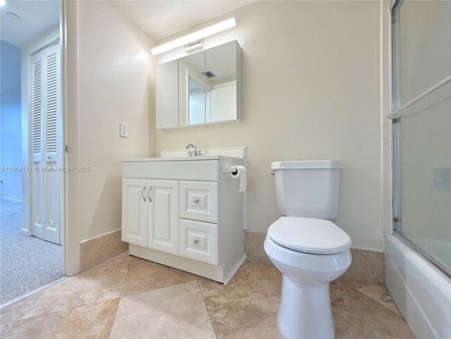 Building Photo - 1470 NE 123rd St