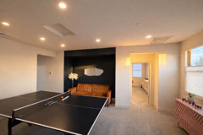 Building Photo - Beautiful home for rent in gated community in Visalia!