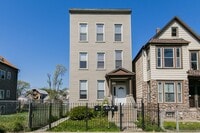 Building Photo - 1636 N Spaulding Ave