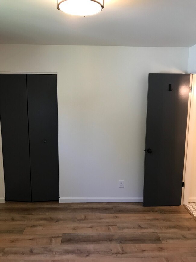 Building Photo - 4 Bed 2 Bath Home in South Boulder!