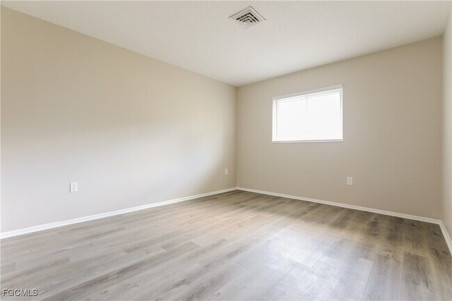 Building Photo - 360 Gulf Breeze Blvd