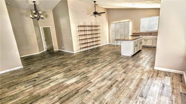 Building Photo - 8819 Dahlia Dr