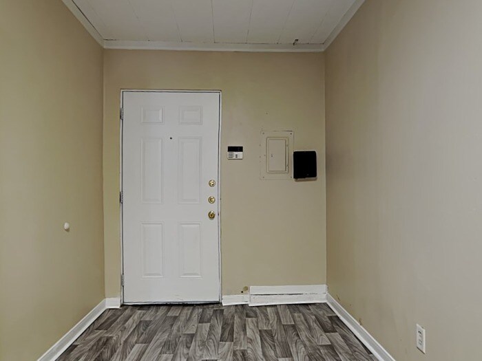 Building Photo - 1517 Camelia Dr