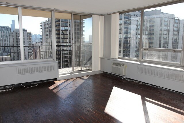 Building Photo - 88 W Schiller St