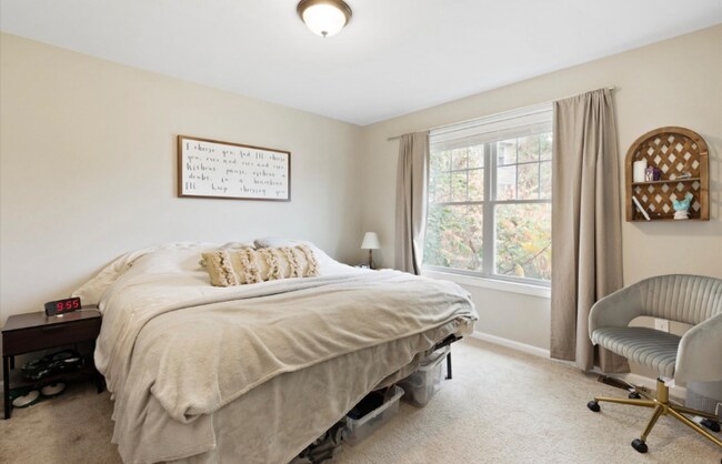 Building Photo - 38 Perham St