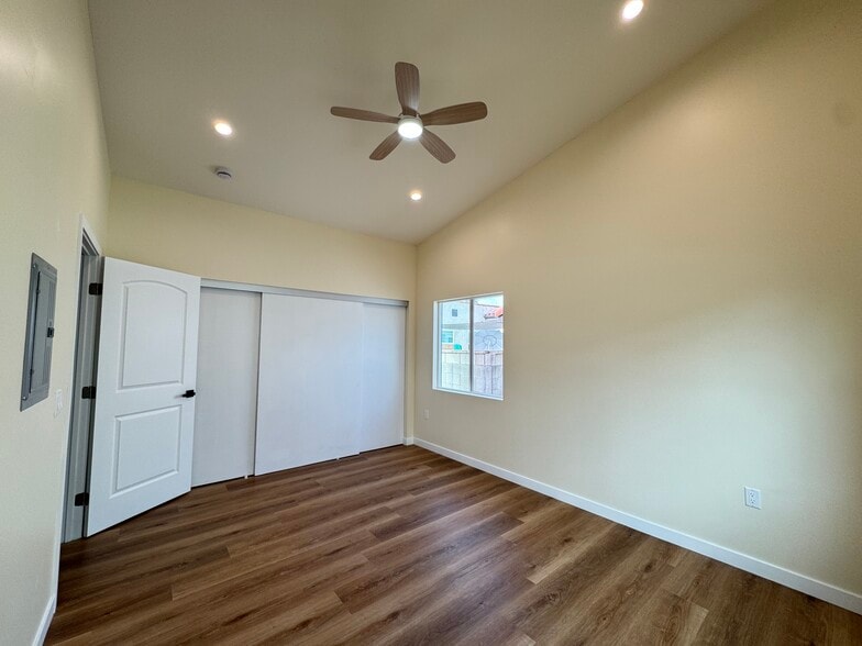 Building Photo - 815 Arden Ave