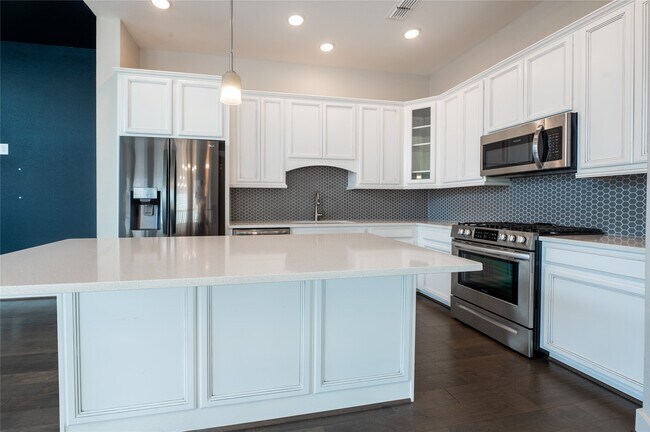Building Photo - 963 Lilly Flower Ln