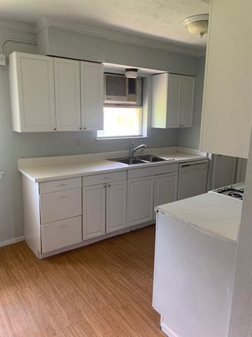 Building Photo - 679 Edgeglen Dr