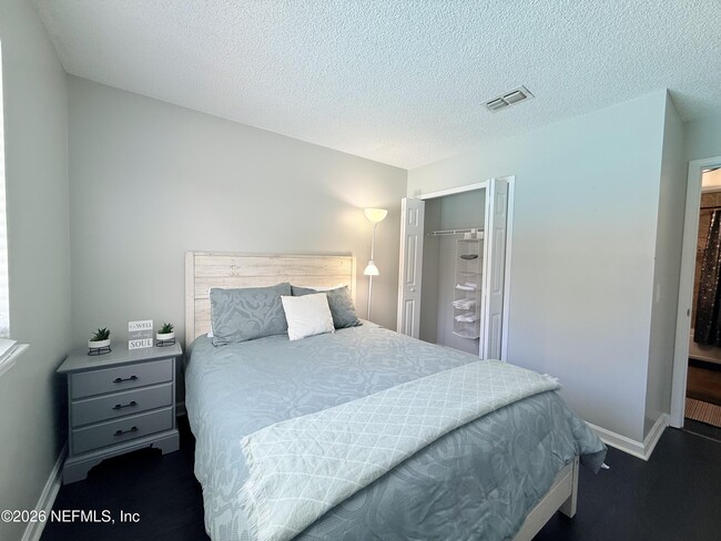 Building Photo - 7748 Pepper Cir E