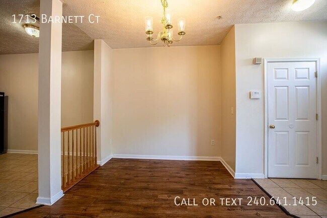 Building Photo - 1713 Barnett Ct