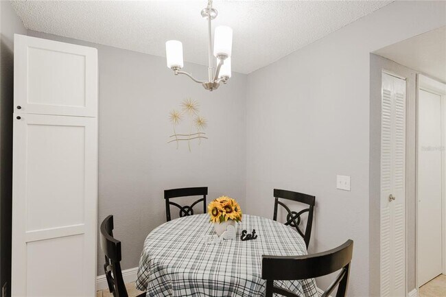 Building Photo - 5120 Conroy Rd