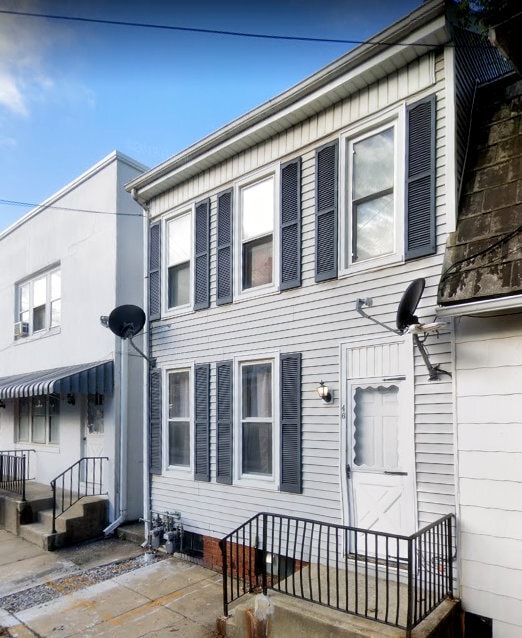 Building Photo - 46 Eberts Ln