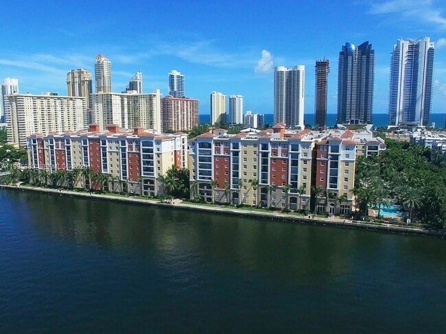 Building Photo - 17100 N Bay Rd