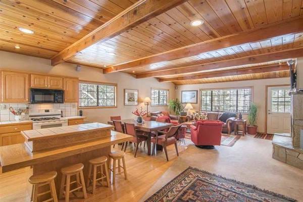 Building Photo - 13765 Mogul Way