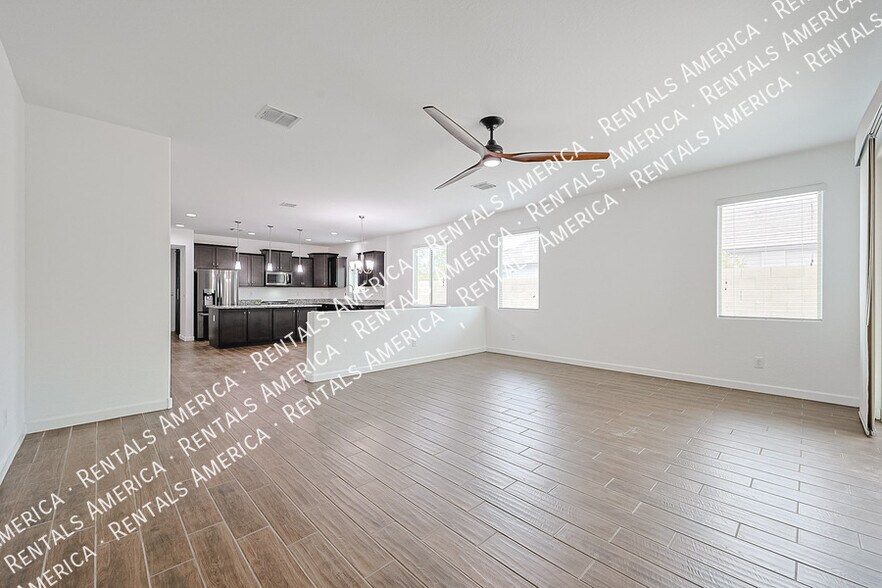 Building Photo - 13607 W Briles Rd