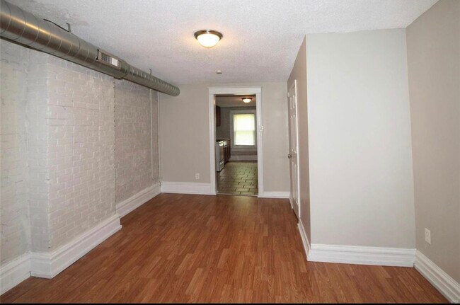 Building Photo - 3016 California Ave