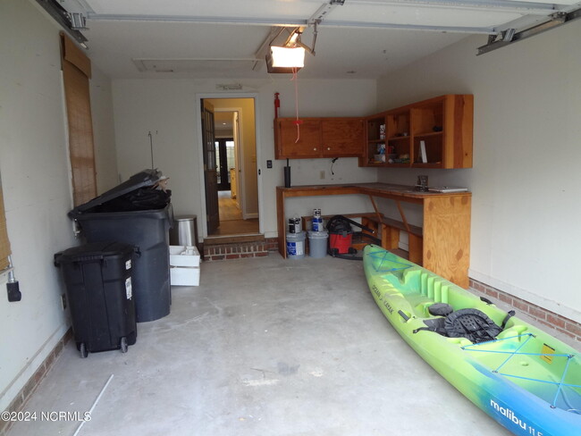 Building Photo - 107 Gates Dr
