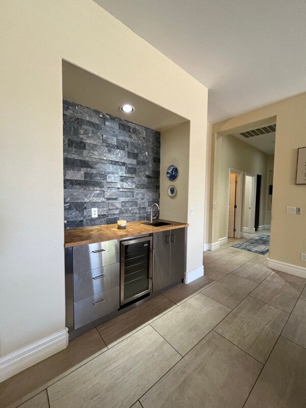 Building Photo - 9499 Castillana Ct