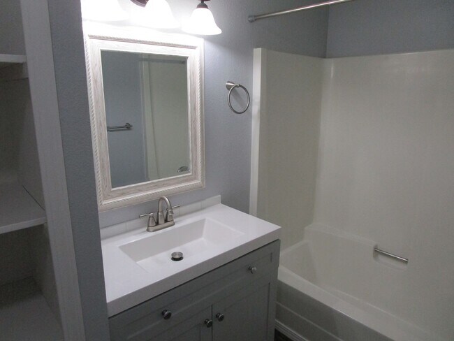 Building Photo - 0567