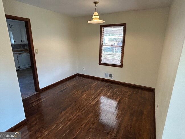 Building Photo - 190 Northcrest Dr