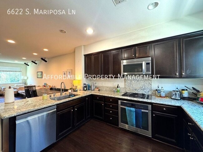 Building Photo - 6622 S Mariposa Ln
