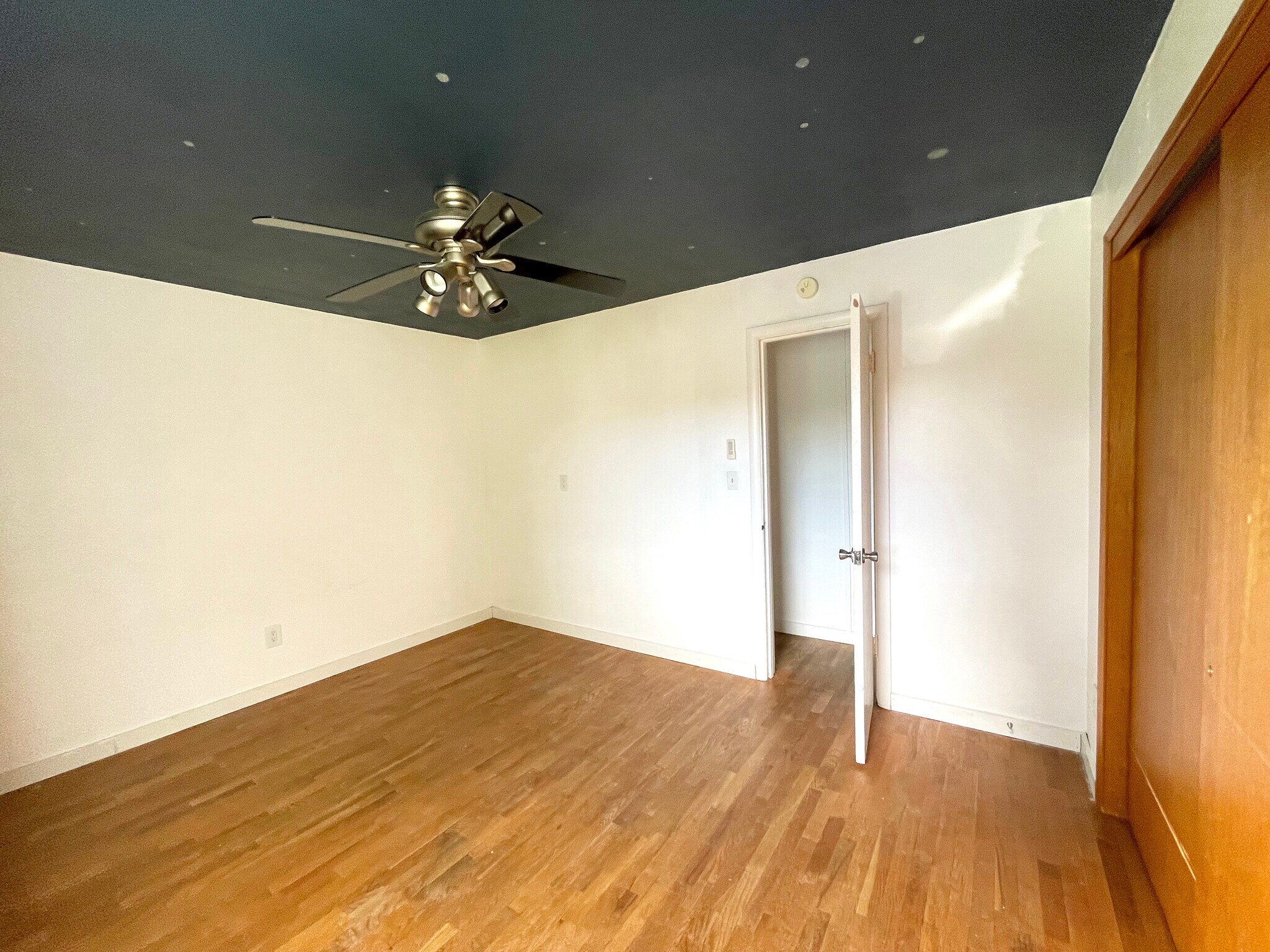 Building Photo - 1616 Perry Ave